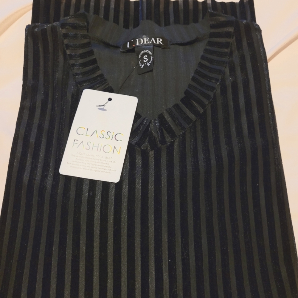 🖤NWT 𝘽𝙧𝙖𝙣𝙙 𝙉𝙚𝙬 𝘾𝙪𝙩𝙚  𝙏𝙧𝙖𝙣𝙨𝙥𝙖𝙧𝙚𝙣𝙩 𝙏𝙤𝙥 𝙗𝙮 𝙐𝘿𝙚𝙖𝙧